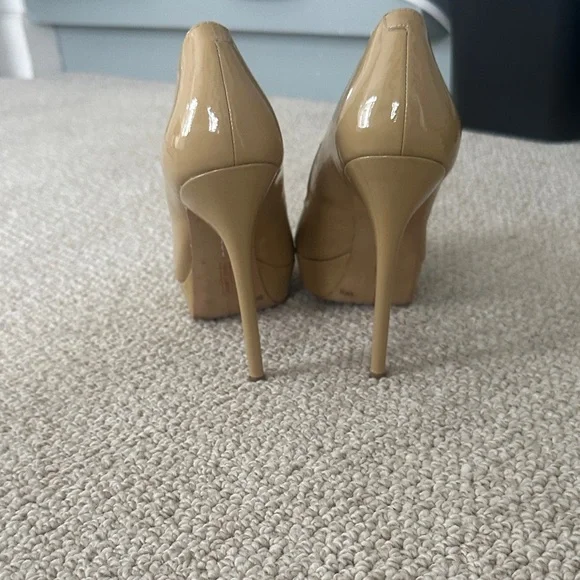 Vince Camuto Patent Peep-Toe Platform Pumps in Tan - Picture 4 of 4